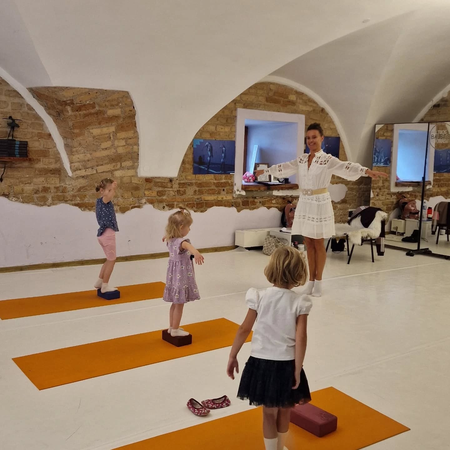 BBT Baleto Pamoka studija – eleganti šokio salė Upės g. 5, Vilnius
